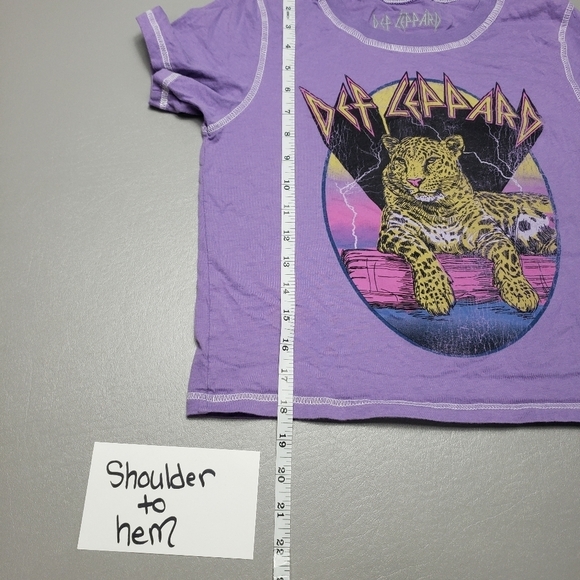 3/$15 goodie two sleeves def Leppard purple crop top women's size large - Picture 4 of 7